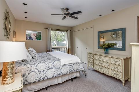 1425 Stonebridge Trl, Wheaton, IL 60189 photo 16