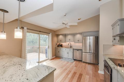 1425 Stonebridge Trl, Wheaton, IL 60189 photo 11