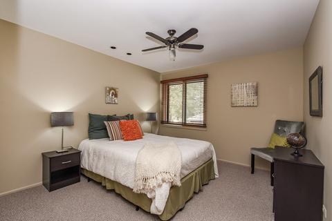 1425 Stonebridge Trl, Wheaton, IL 60189 photo 22
