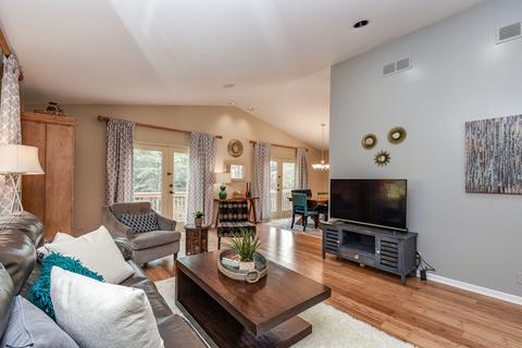 1425 Stonebridge Trl, Wheaton, IL 60189 photo 8