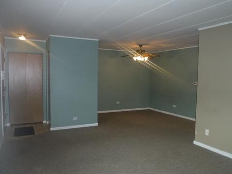 9618 W Higgins Rd #2C, Rosemont, IL 60018 photo 2