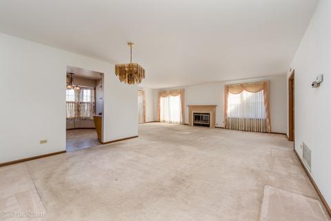 21315 Silktree Cir, Plainfield, IL 60544 photo 2