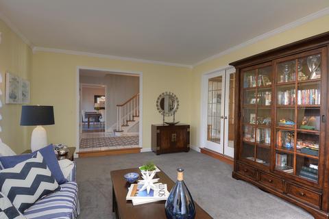 1202 Sunset Rd, Geneva, IL 60134 photo 6