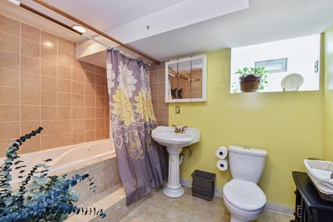 240 E 109th St, Chicago, IL 60628 photo 14