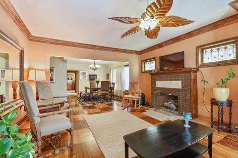240 E 109th St, Chicago, IL 60628 photo 5