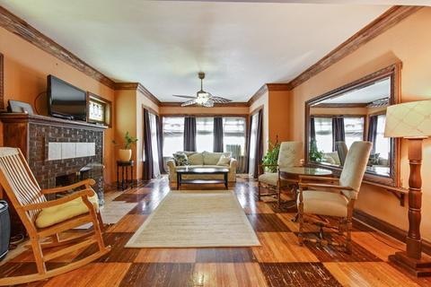 240 E 109th St, Chicago, IL 60628 photo 2