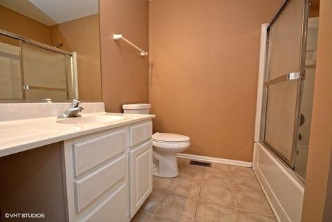 2155 Clementi Ln, Aurora, IL 60503 photo 10