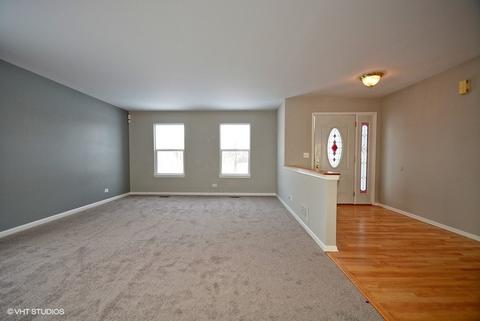 2155 Clementi Ln, Aurora, IL 60503 photo 2