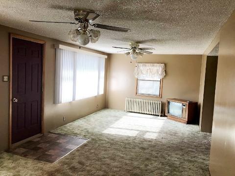 228 E 3rd St, Oglesby, IL 61348 photo 2
