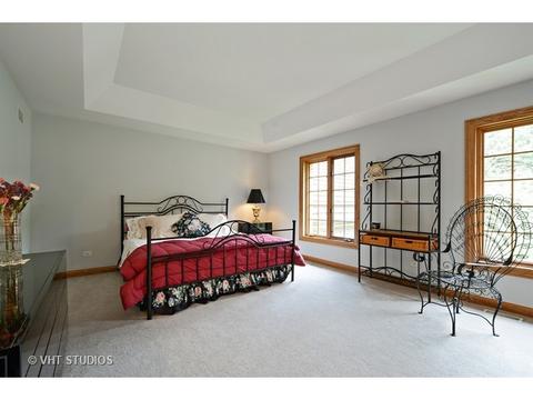 2 Eagle Pointe Dr, Barrington, IL 60010 photo 16