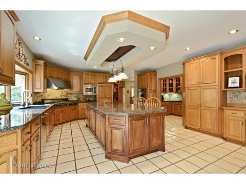 2 Eagle Pointe Dr, Barrington, IL 60010 photo 10