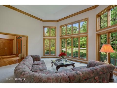2 Eagle Pointe Dr, Barrington, IL 60010 photo 6