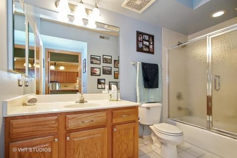5 W Central Rd #212, Mount Prospect, IL 60056 photo 8