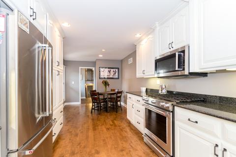 2069 Spring Green Dr, Wheaton, IL 60189 photo 6