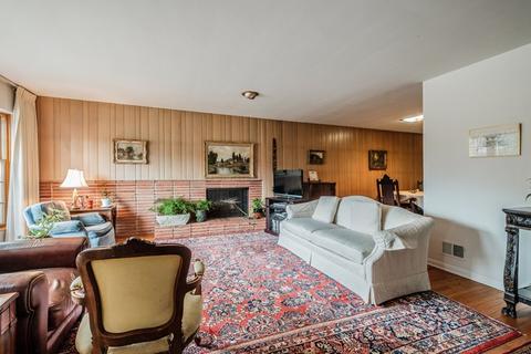 148 Maple Ave, Wilmette, IL 60091 photo 2