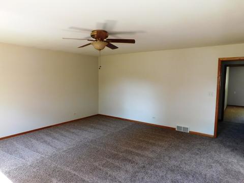 1715 Sundown Ln, Johnsburg, IL 60051 photo 14