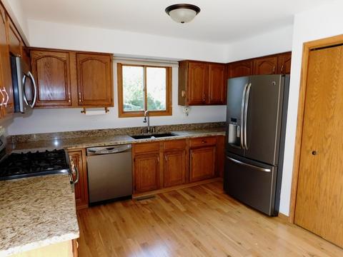 1715 Sundown Ln, Johnsburg, IL 60051 photo 6