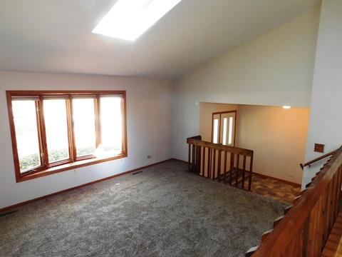 1715 Sundown Ln, Johnsburg, IL 60051 photo 3