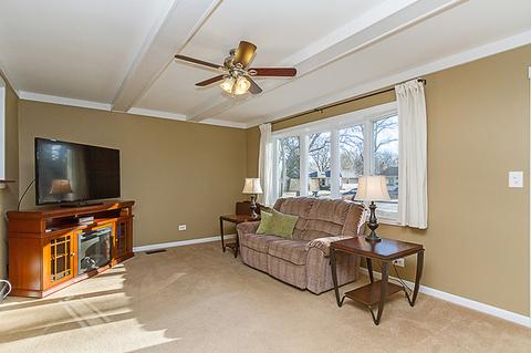 3200 Swallow Ln, Rolling Meadows, IL 60008 photo 3