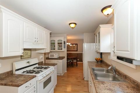 901 Perry Dr, Algonquin, IL 60102 photo 7