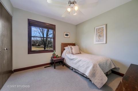 2277 Albright Ln, Wheaton, IL 60189 photo 19