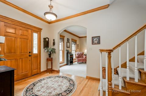 1019 N Cross St, Wheaton, IL 60187 photo 5