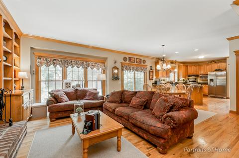 1019 N Cross St, Wheaton, IL 60187 photo 14