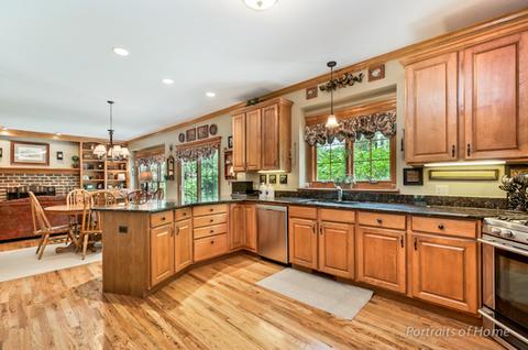 1019 N Cross St, Wheaton, IL 60187 photo 11