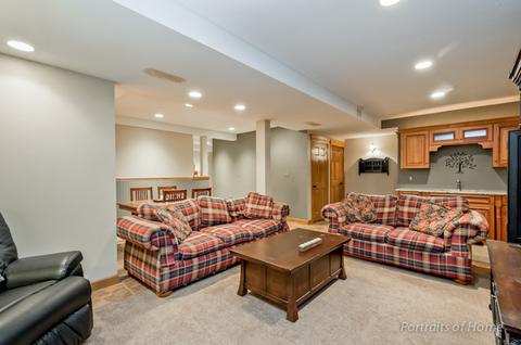 1019 N Cross St, Wheaton, IL 60187 photo 25