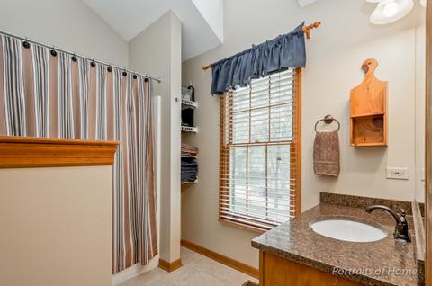 1019 N Cross St, Wheaton, IL 60187 photo 22
