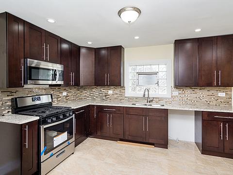 8234 S Champlain Ave, Chicago, IL 60619 photo 2