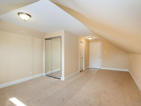 8234 S Champlain Ave, Chicago, IL 60619 photo 21