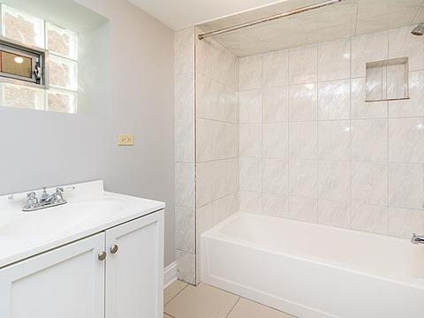 8234 S Champlain Ave, Chicago, IL 60619 photo 13