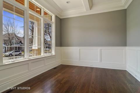 261 Elmhurst Ave, Elmhurst, IL 60126 photo 2