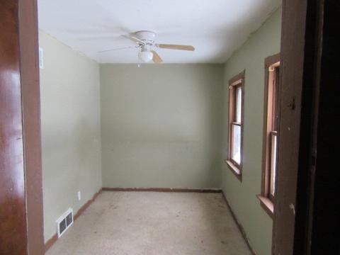522 Franklin St, Peru, IL 61354 photo 4