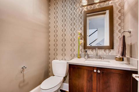 2424 N Artesian Ave, Chicago, IL 60647 photo 12