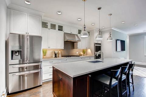 2424 N Artesian Ave, Chicago, IL 60647 photo 8