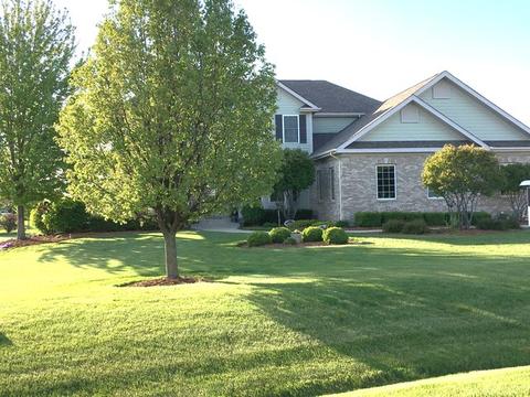 5913 Crosswind Ct, Johnsburg, IL 60051 photo 2