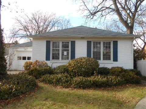 910 N Scott St, Wheaton, IL 60187 photo 1