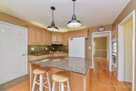 1225 Delles Rd, Wheaton, IL 60189 photo 4