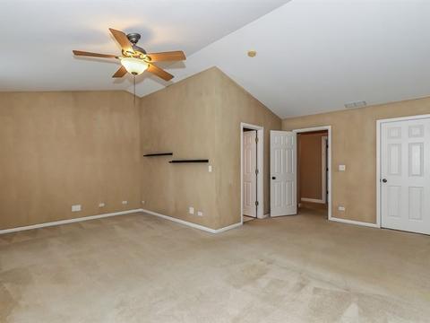2490 Amber Ln, Elgin, IL 60123 photo 17