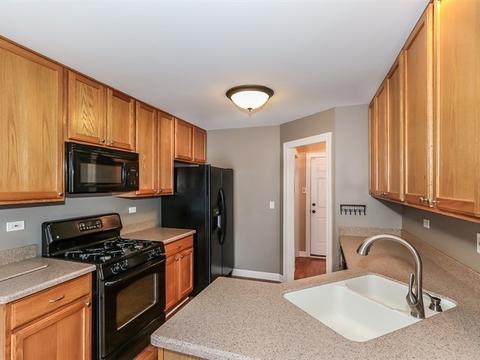 2490 Amber Ln, Elgin, IL 60123 photo 10