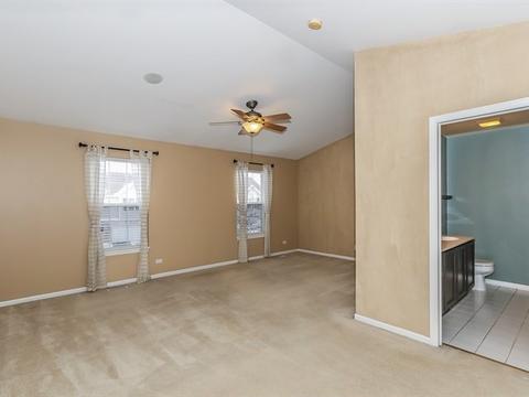 2490 Amber Ln, Elgin, IL 60123 photo 16