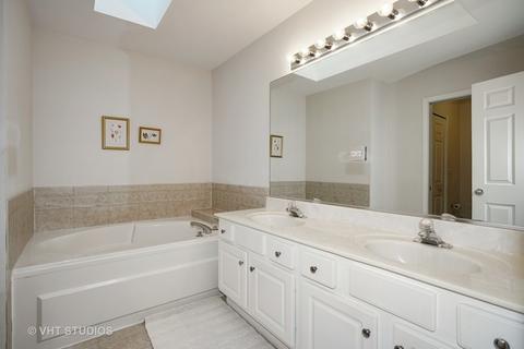 2958 Red Barn Ct, Aurora, IL 60503 photo 7