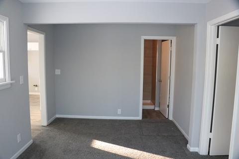 606 Flagg St, Aurora, IL 60505 photo 9