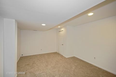 2437 Smithfield Ct, Aurora, IL 60503 photo 11