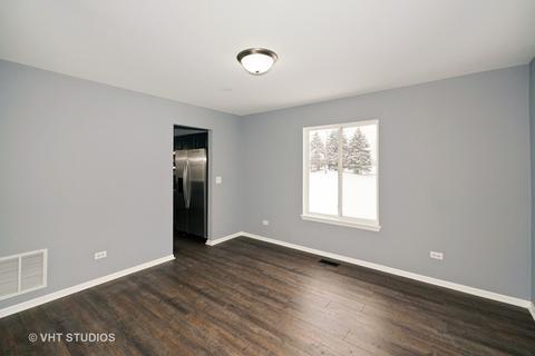 2437 Smithfield Ct, Aurora, IL 60503 photo 5