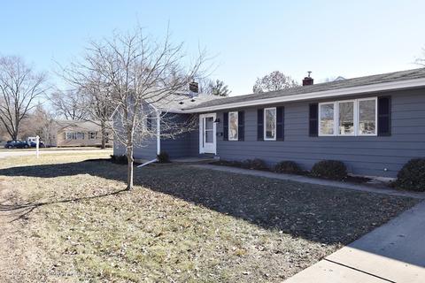 324 Spring St, Geneva, IL 60134 photo 2