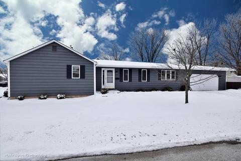 324 Spring St, Geneva, IL 60134 photo 1