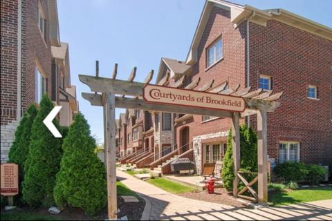 9523 Shields Ave, Brookfield, IL 60513 photo 1